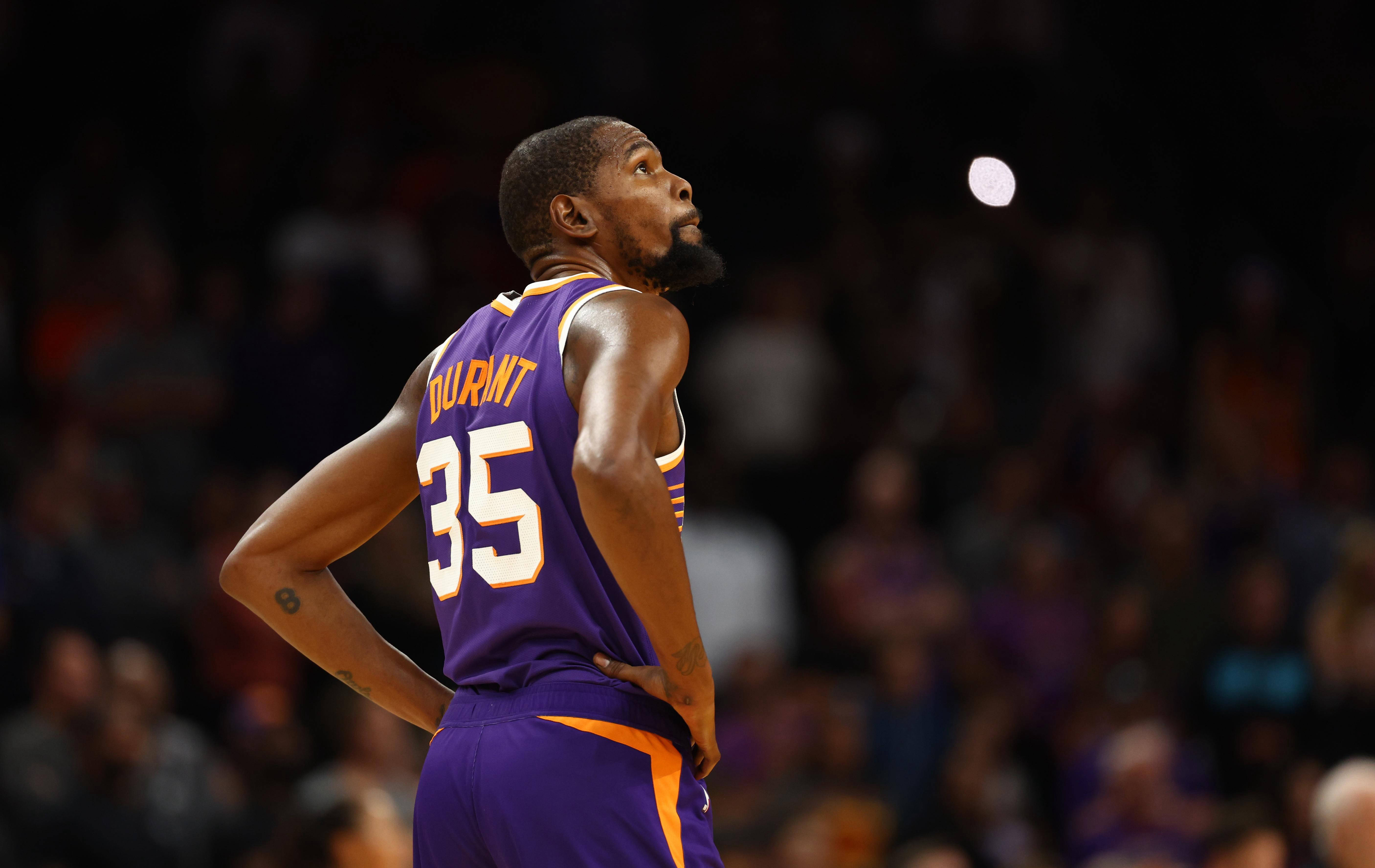 他们的后卫 他们的后卫