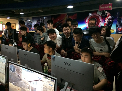 莱顿寻求更 莱顿寻求更